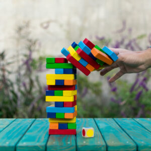 TORRE DE COLORES (JENGA)